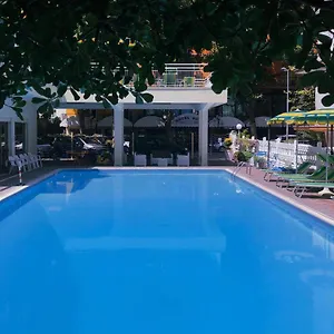 susy.emilia-romagnahotels.net/