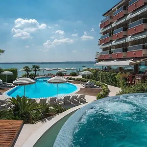 **** Отель Continental Wellness & Италия