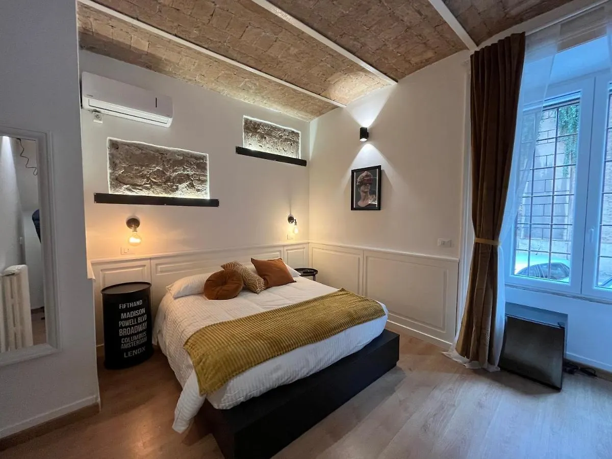 Domus Avi - Guest House Рим Италия