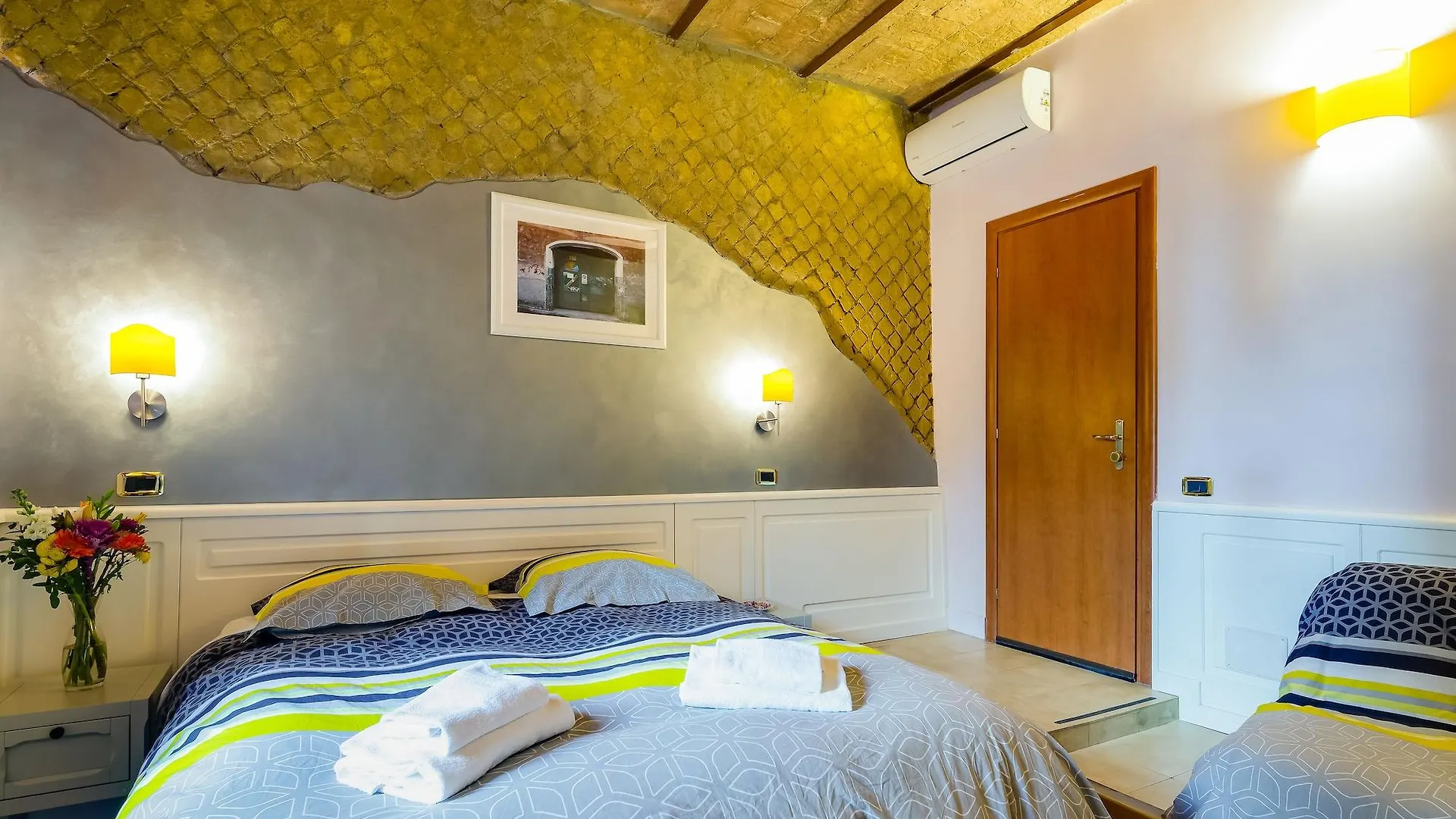 Domus Avi - Guest House Рим