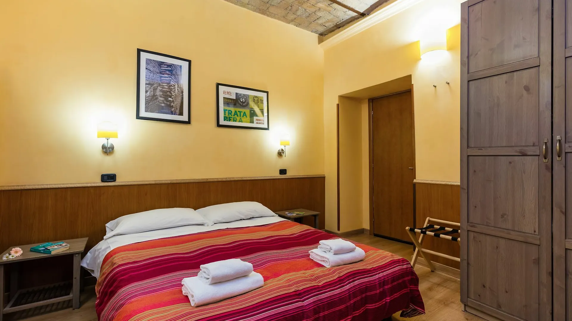 Domus Avi - Guest House Рим Италия