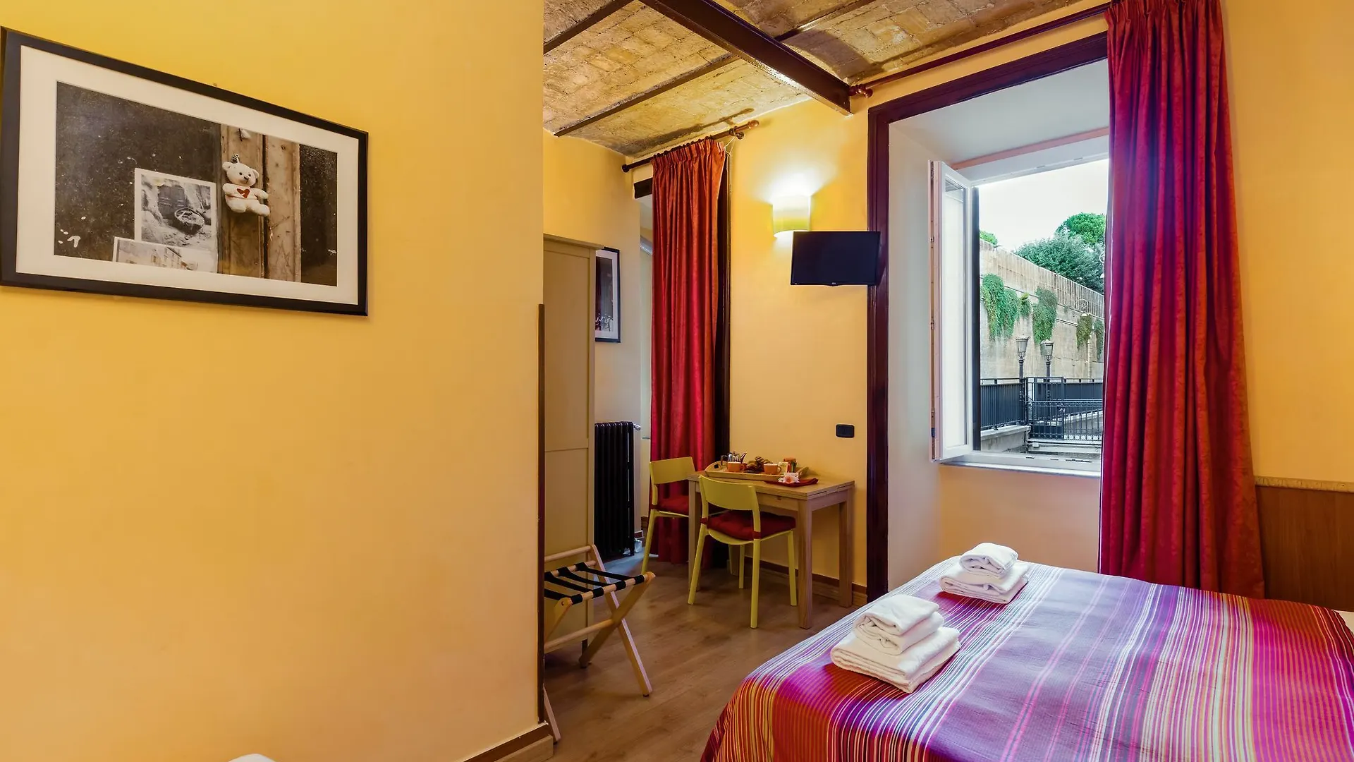 Domus Avi - Guest House Рим