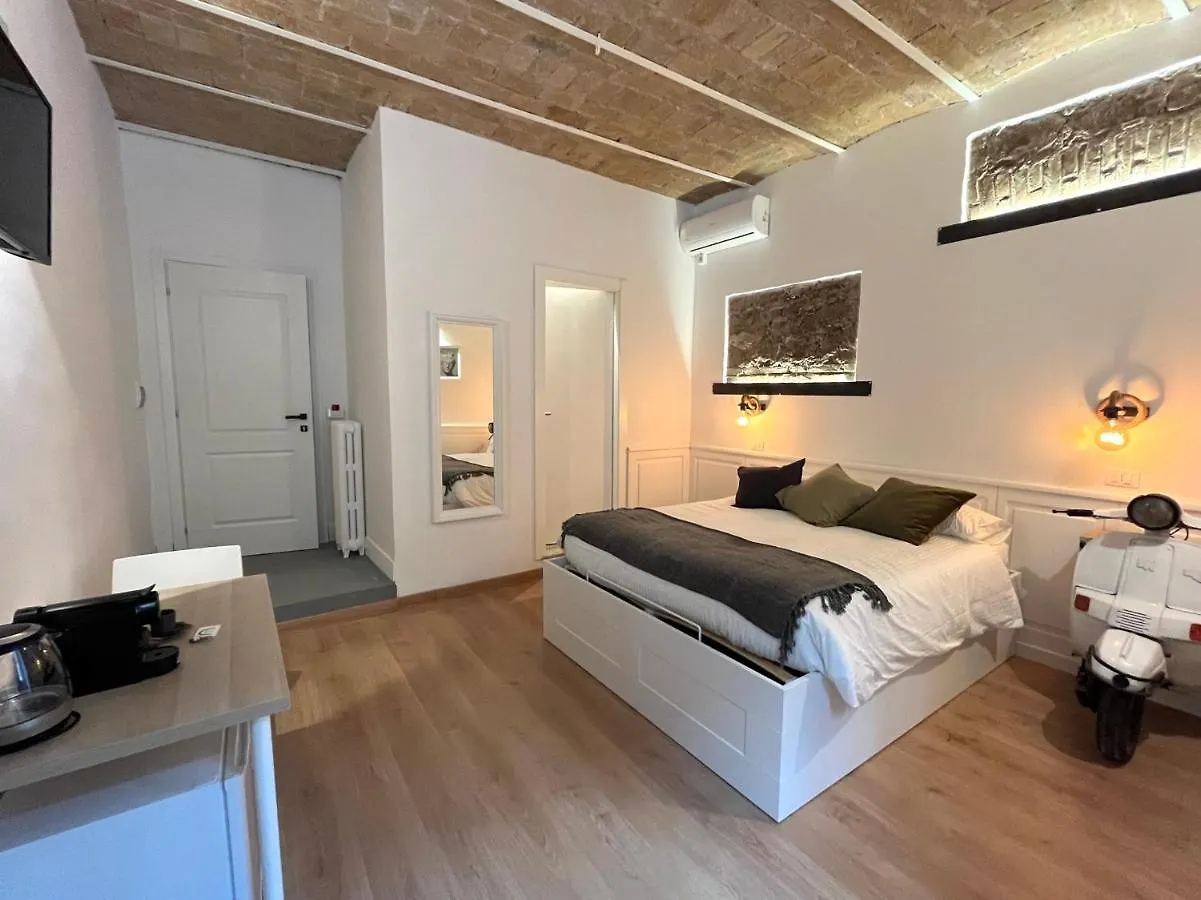 Domus Avi - Guest House Rome 3*,