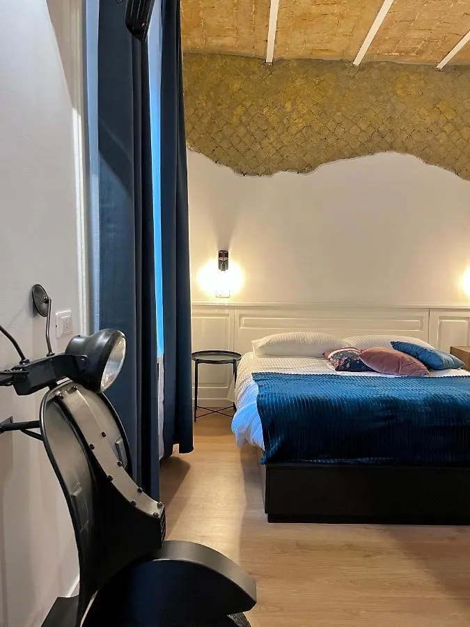 ***  Domus Avi - Guest House Rome Italy