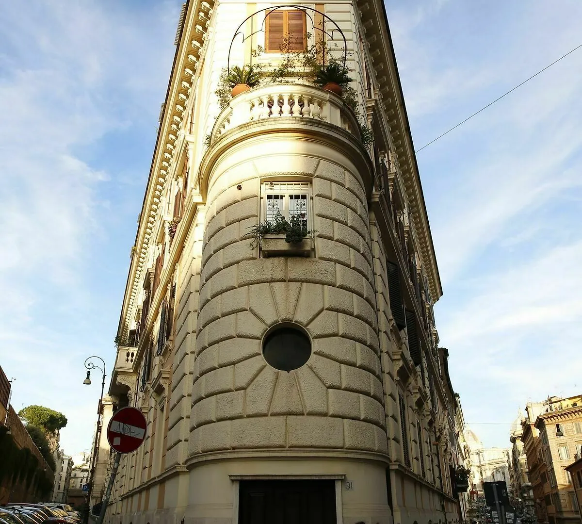 Domus Avi - Guest House Rome 3*,  Italy